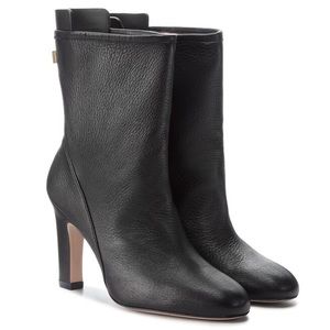 STUART WEITZMAN boots